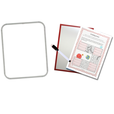 2 x lommer med tuscher og en lille whiteboard tavle